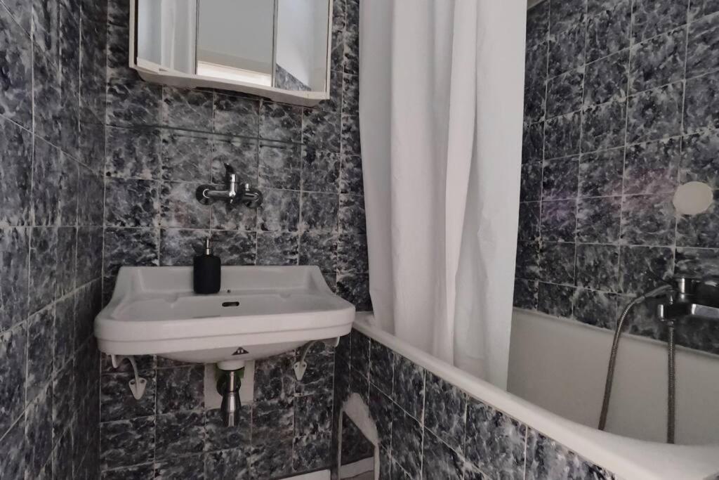 Vienna: Cozy 2-Room Apt. Экстерьер фото